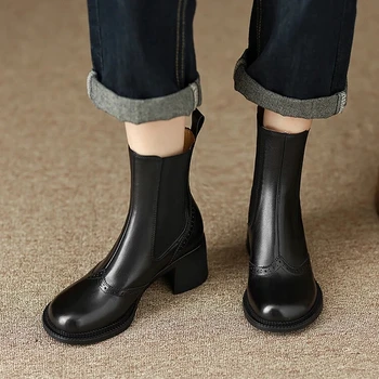 NEW Есенни обувки Дамски ботуши от естествена кожа Ежедневни кръгли пръсти буци ботуши за жени Ежедневни зимни еластични ленти черни ботуши жени
