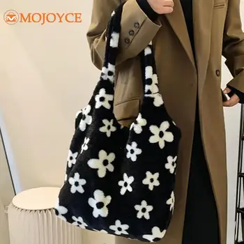 2023 Зимна мека плюшена чанта за рамо Мода цвете модел жени пухкави подмишници чанта голям капацитет чанта изкуствена кожа подмишниците чанти