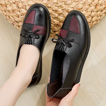 Мода кожа случайни Lofers Дамски плоски обувки без хлъзгане случайни удобни на средна възраст дамски обувки майка черни единични обувки