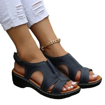 Летни обувки на дамската мода Peep Toe Ежедневни клин сандали Жените плюс размер платформа Дамски сандалии 2023