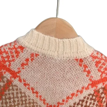 2022 Дамски пуловер Mohair кариран модел жилетка зимата v-образно деколте сладък шик зашеметяващ моден дизайн модерен стилен случайни M