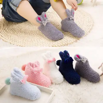 Зимни бебешки памучни чорапи 3D заешка вратовръзка момчета момичета сладки къси чорапи Toddle коледен подарък корал кадифе дебели новородени чорапи