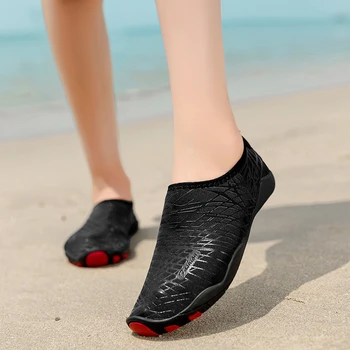Унисекс обувки за плуване Мъже боси летни плажни обувки за газене Жени нагоре по течението Аква обувки Бързо сухо речно море гмуркане водни маратонки