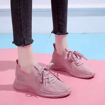 Дамски пролет нови летящи тъкане спортни обувки на открито случайни светлина против хлъзгане бягане обувки дами окото дишащи маратонки