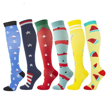24 стилове унисекс компресия чорапи смешно модел плодове звезда ивица котка черни чорапи на открито колоездене дълго налягане чорапи високо