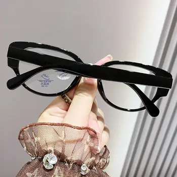 Квадратна рамка жени очила момиче мода прозрачно четене стъкло с висока разделителна способност анти-синя светлина компютър очила