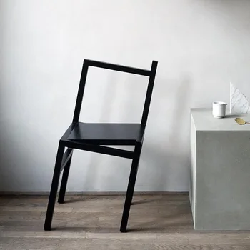 Wuli Nordic Ins Креативен дизайн Трапезен стол Прост неправилен стол Знаменитост Всекидневна Личност Наклонен стол от масивно дърво