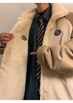 През зимата на 2023 г. новото американско палто с памучно покритие от агнешка вълна за мъже и жени Y2K Harajuku свободно ежедневно палто улично облекло