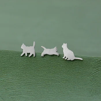 Нов корейски стил сладък котка обеци за жени момичета бижута малки коте ухото шипове обеци животински рожден ден