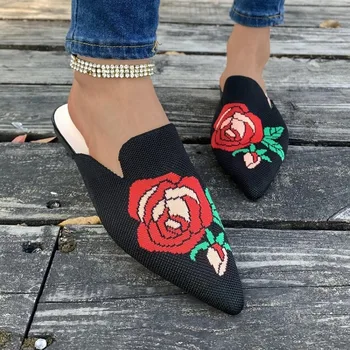 Лято Нова мода Дамски плоски обувки Външни ежедневни дамски сандали Секси заострени квадратни токчета Големи дизайнерски дамски чехли