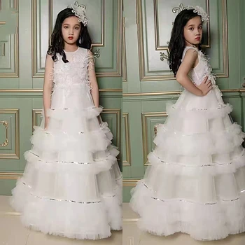 White Girl Cake Dress, Little Girl's First Communion Dress, Birthday Party, Piano Hosting Beauty Dresses